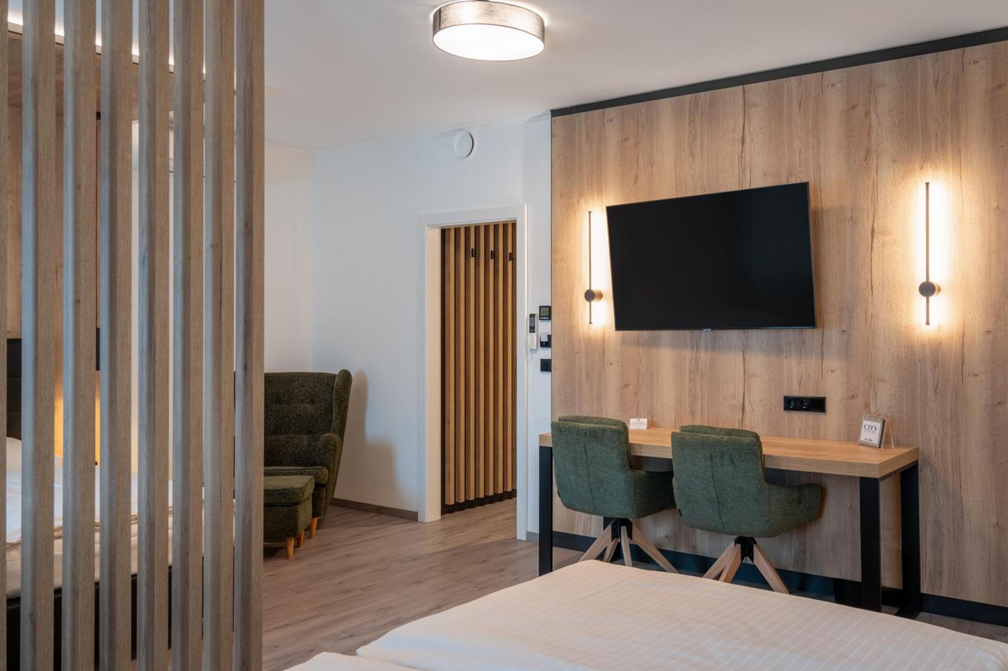 City Hotel シュトッケラウ エクステリア 写真