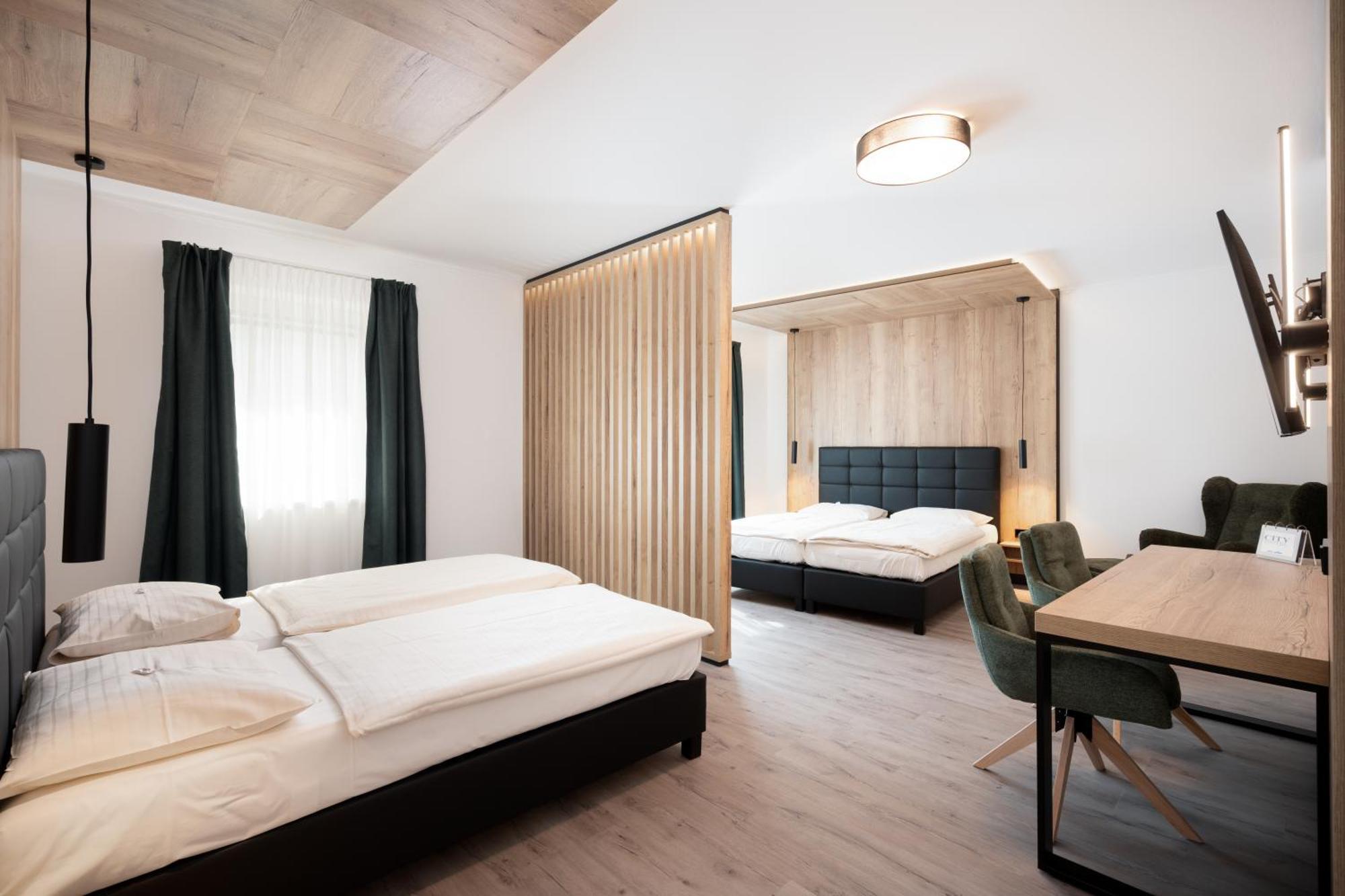 City Hotel シュトッケラウ エクステリア 写真